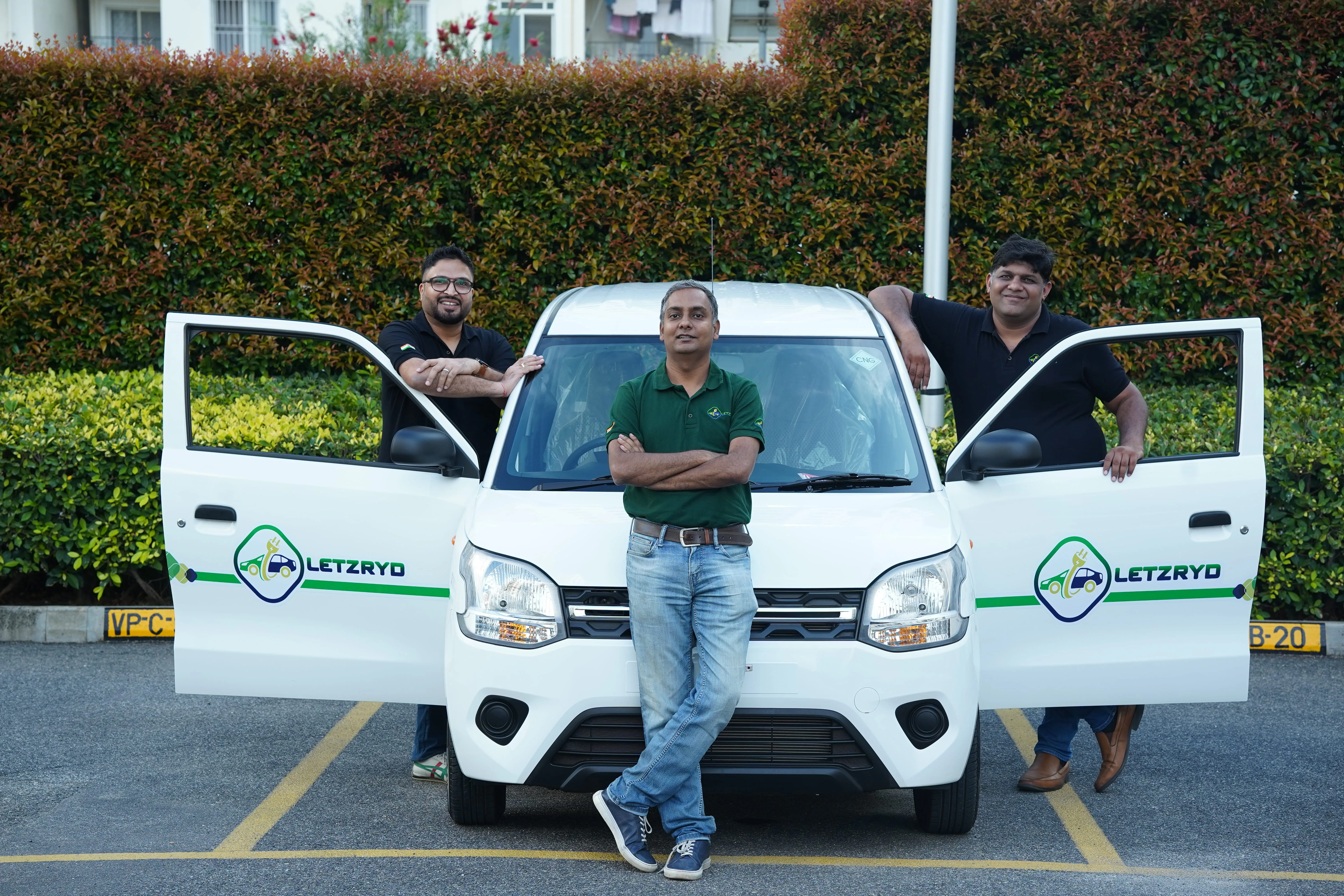 LetzRyd colleagues out at a city hub